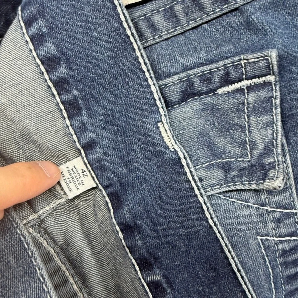 True Religion Jeans Mens 42x33 Blue Straight Dark Wash Whisker Faded Flap Pocket